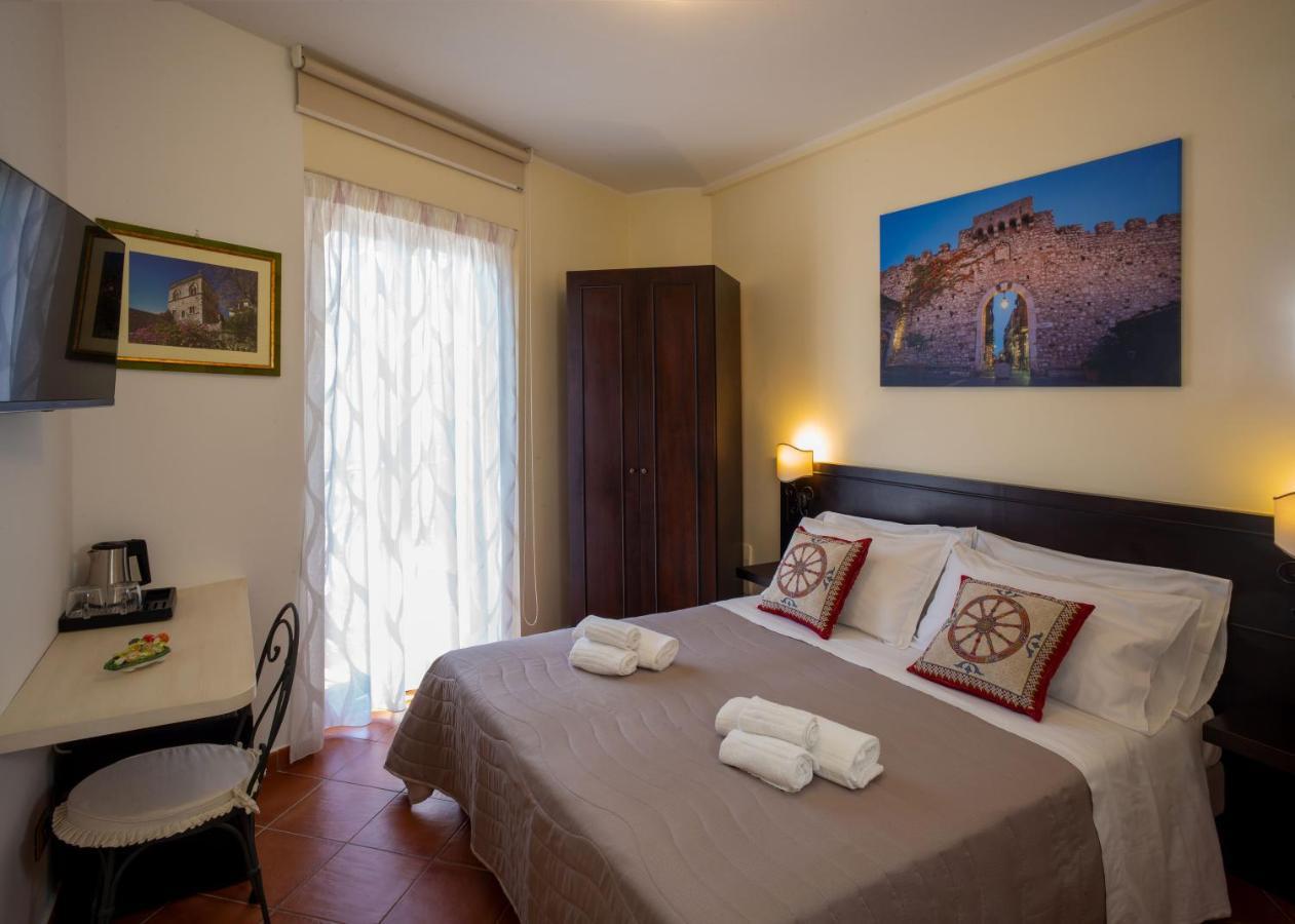 B&B Re Tancredi Taormina Luaran gambar