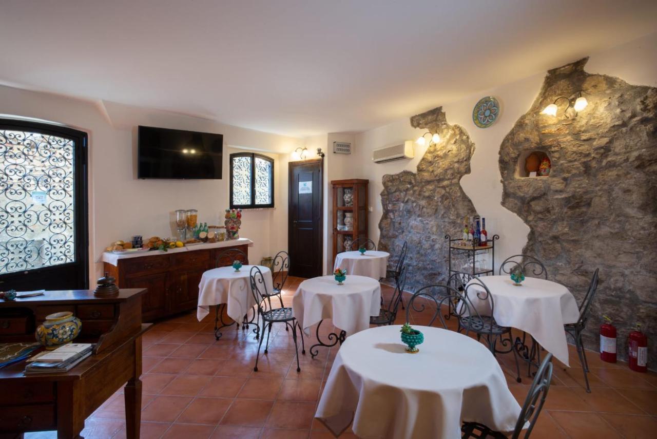 B&B Re Tancredi Taormina Luaran gambar